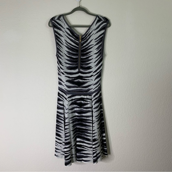 Milly Womens Ikat Jacquard sleeveless Flare Dress in black white multi L - Picture 7 of 9